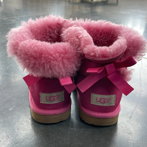 Cozy Pink Shearling Boots - Picture 4 of 6